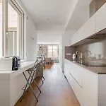 Blueground El Born Cathedral Views Bcn-126 Apartment *
