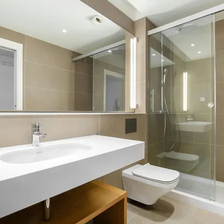 Blueground El Born Cathedral Views Bcn-126 Apartment *
