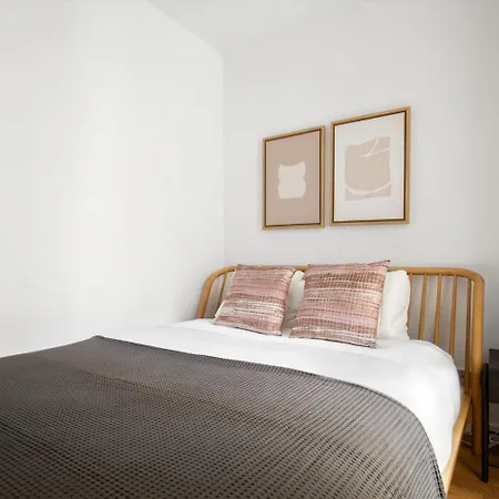 Blueground El Born Cathedral Views Bcn-126 Apartment Barcelona